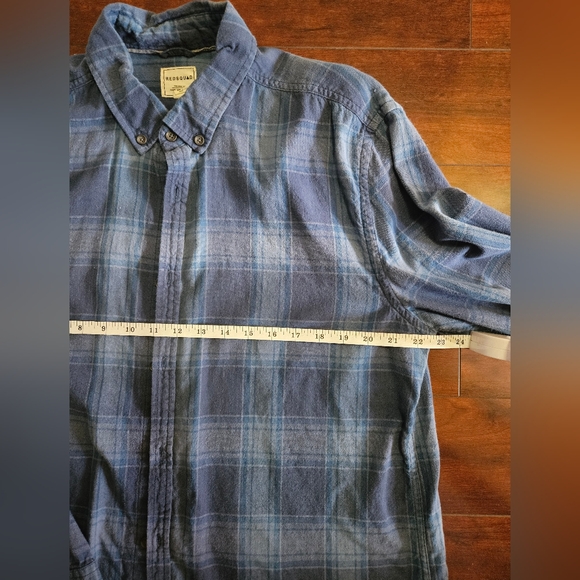 Le Chateau Flannel Shirt - Picture 2 of 2